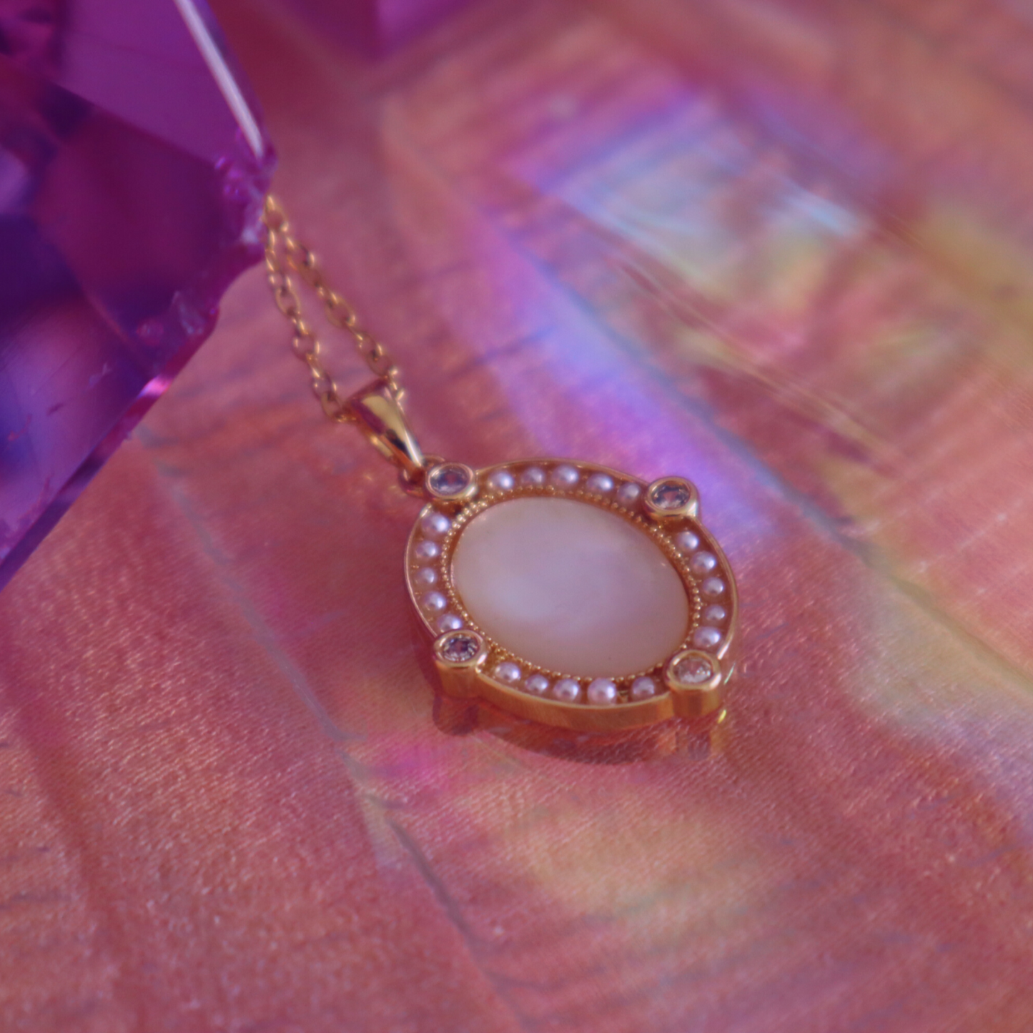 Aurora White Shell Necklace