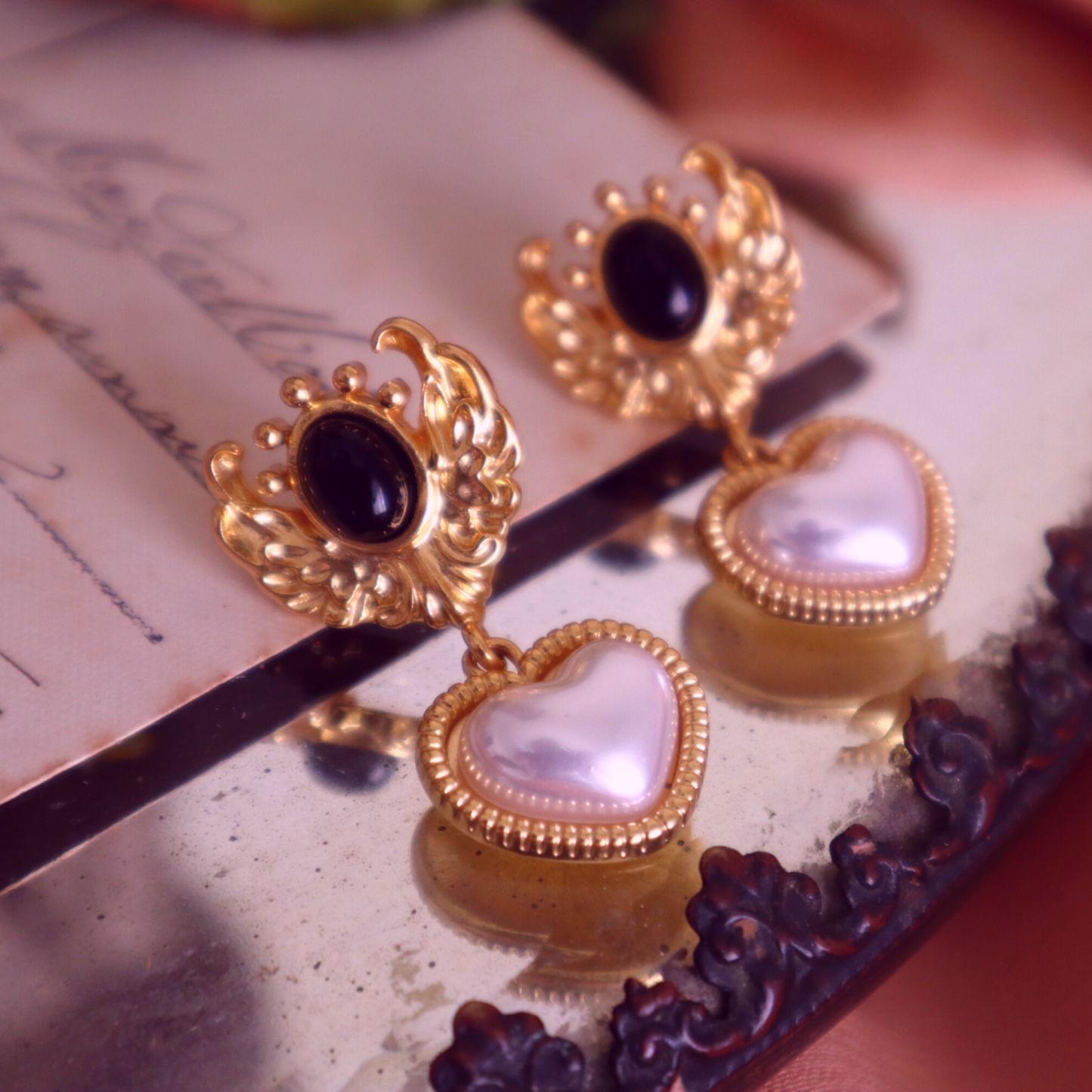 Adèle Parisian Pearl Earrings